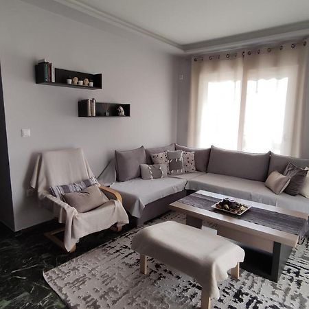 Two Bedroom Apartment In Athene Buitenkant foto