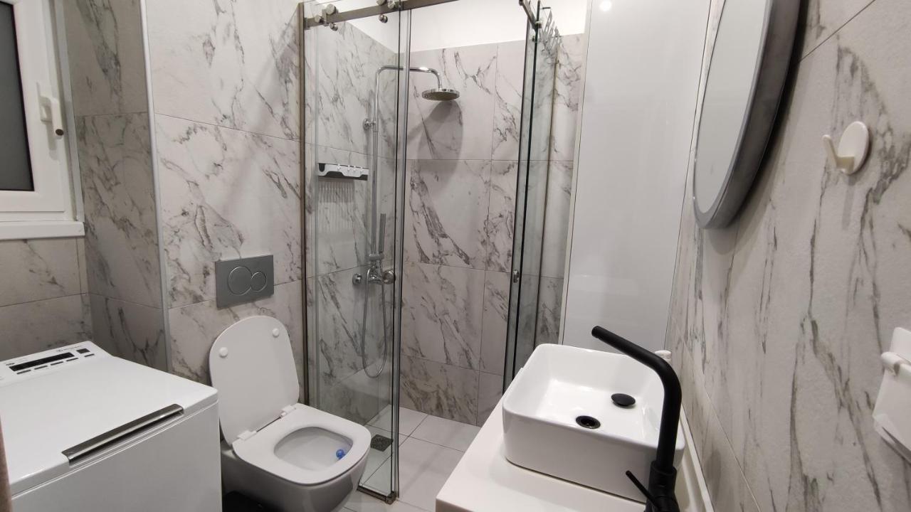 Two Bedroom Apartment In Athene Buitenkant foto